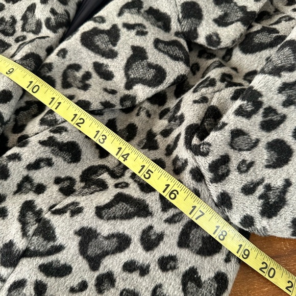 Anthropologie Elevenses gray animal print swing trapeze coat ladies size Small - Picture 8 of 13